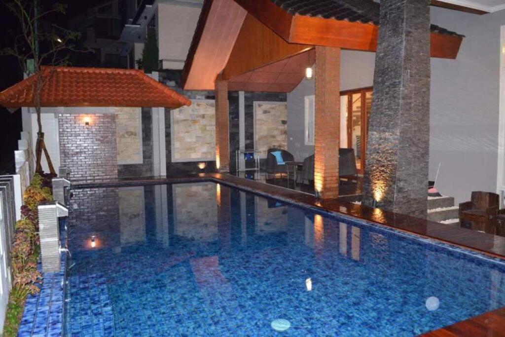 Villa Agro Kusuma Pinus R7 Batu  Exterior foto
