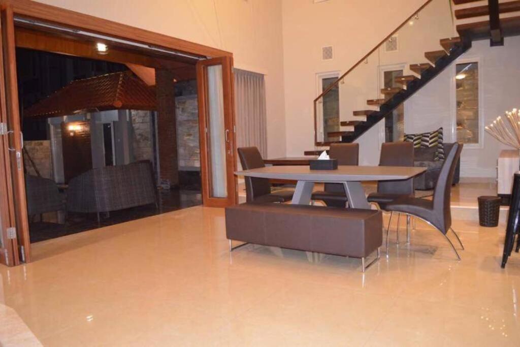 Villa Agro Kusuma Pinus R7 Batu  Exterior foto